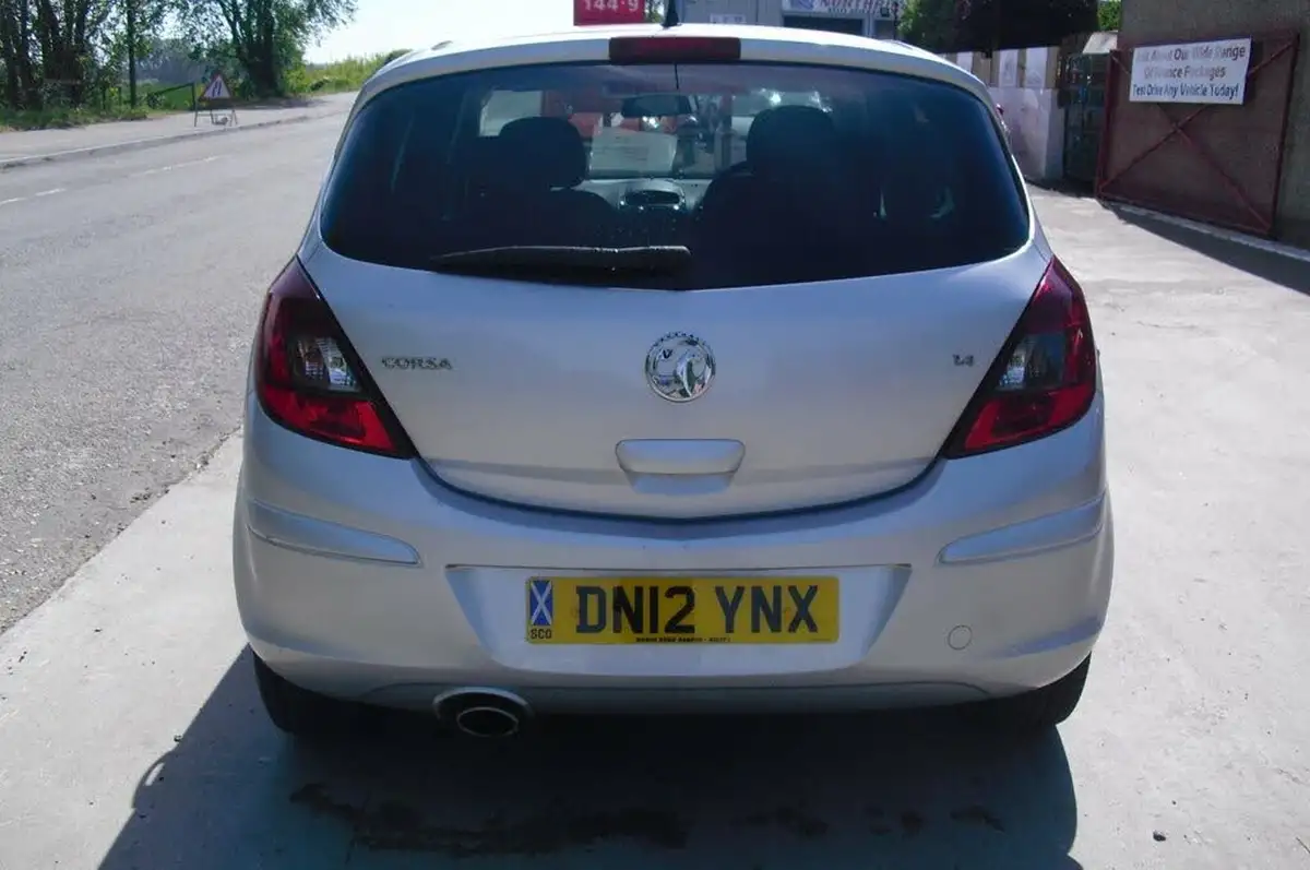 2012-vauxhall-corsa-14-sxi-5d-big-5