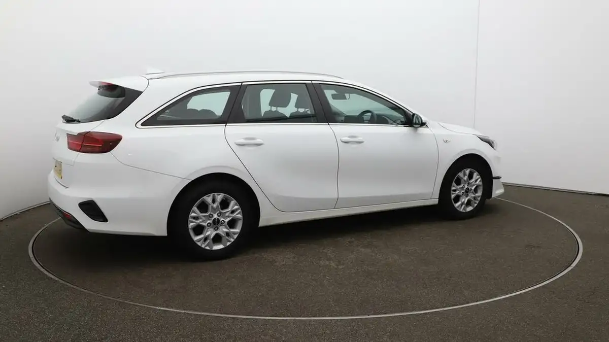 2023-kia-ceed-15-t-gdi-2-158bhp-sportswagon-big-49