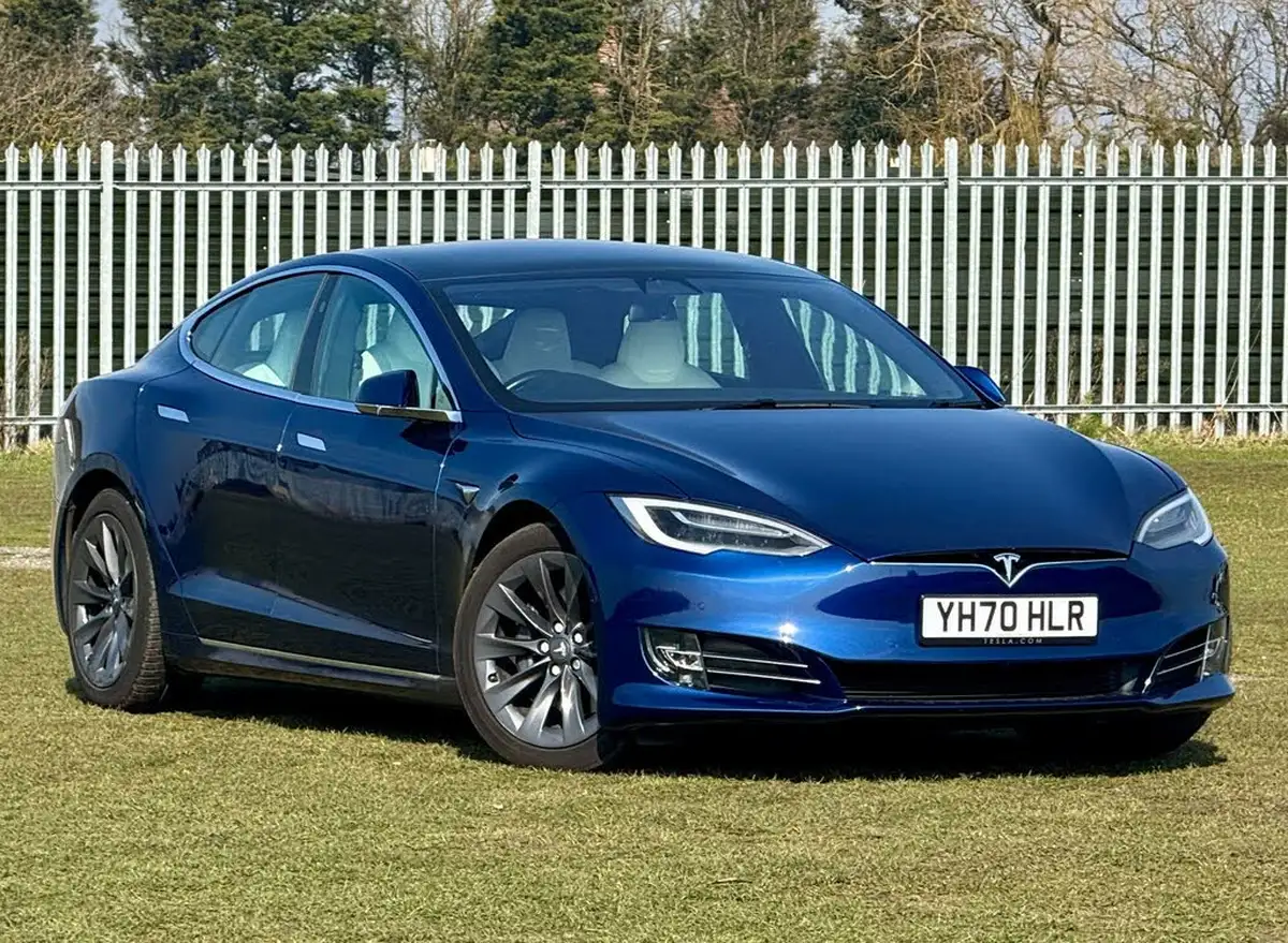 2020-tesla-model-s-e-long-range-big-0