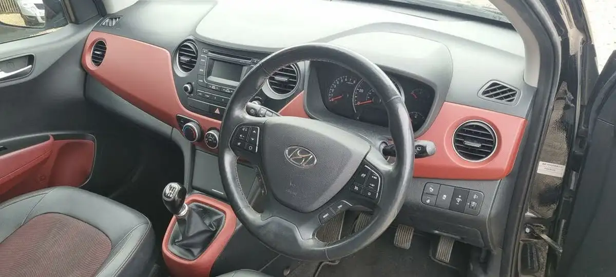 2014-hyundai-i10-12-premium-big-7