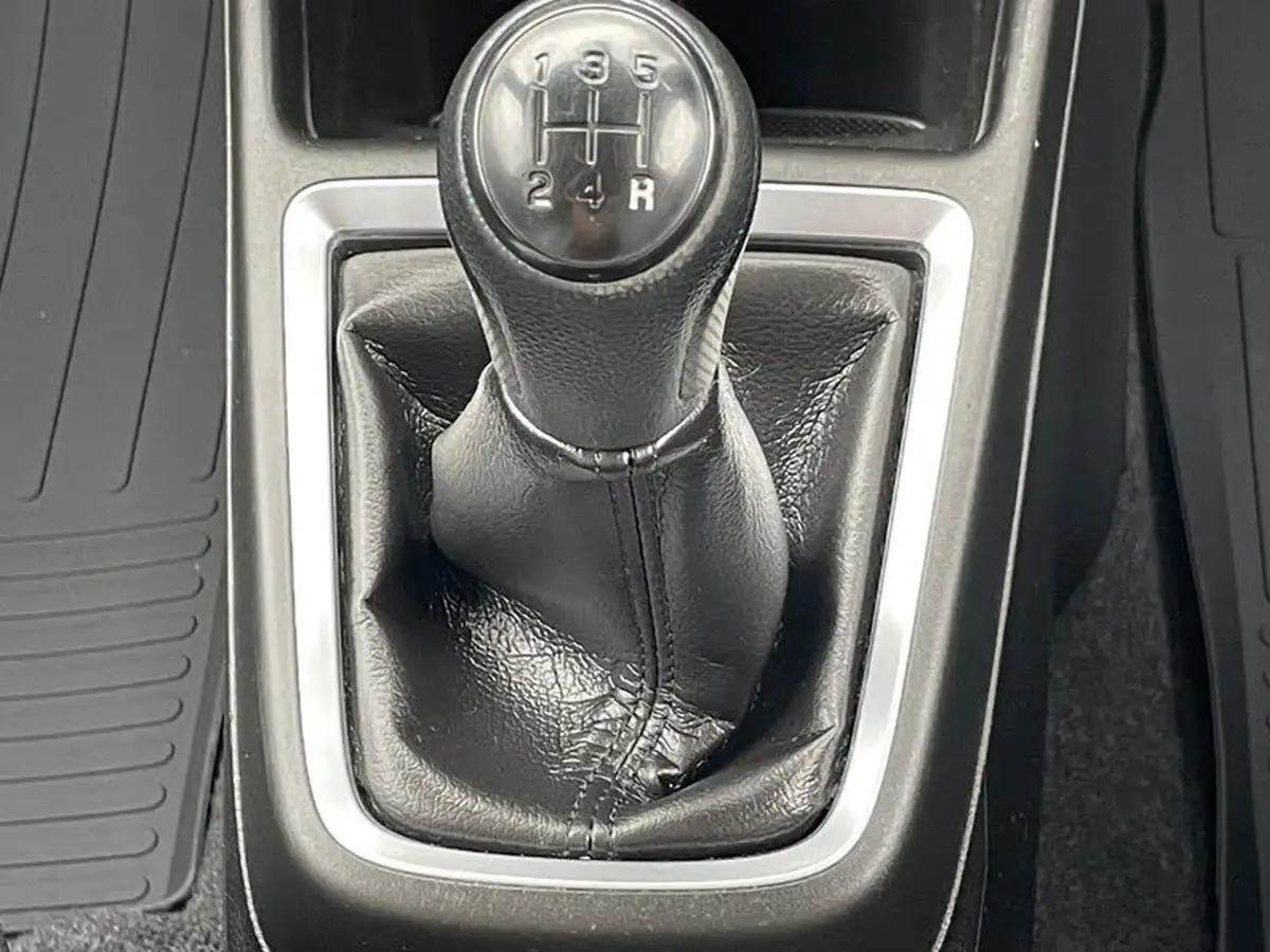 2017-suzuki-swift-10-boosterjet-sz5-shvs-big-15