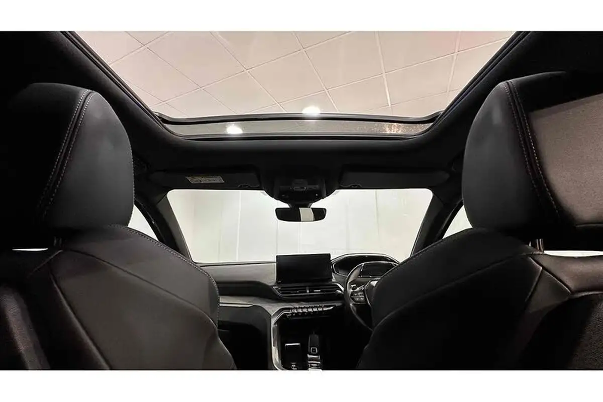 2022-peugeot-5008-suv-12-puretech-gt-premium-big-1
