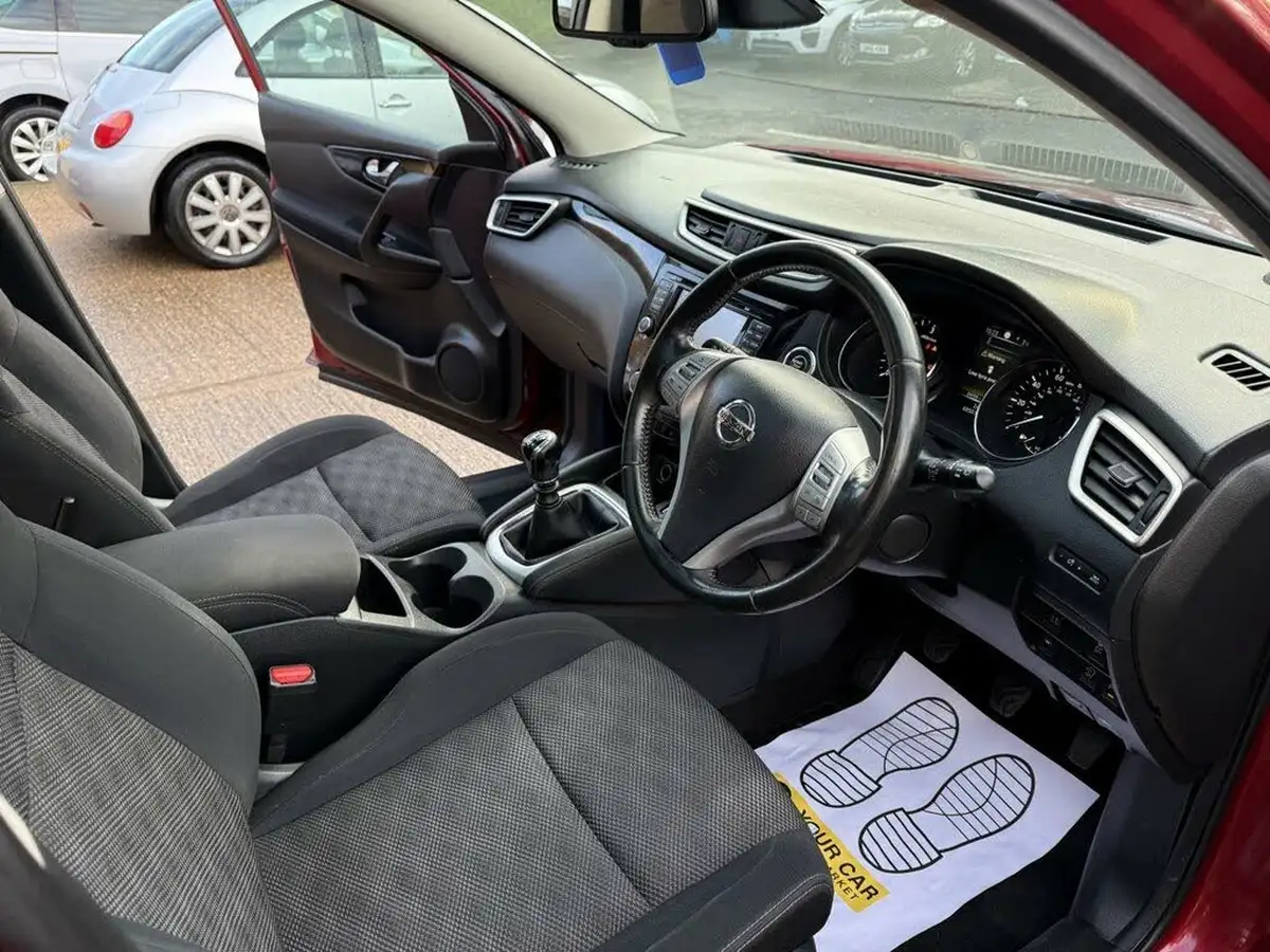 2014-nissan-qashqai-15dci-n-tec-big-11