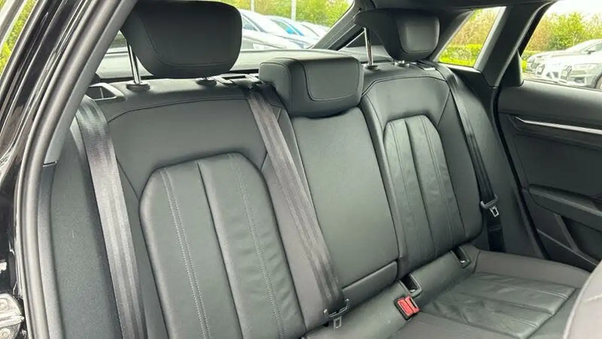2022-audi-a3-15-35-tfsi-sportback-5d-s-tronic-big-18