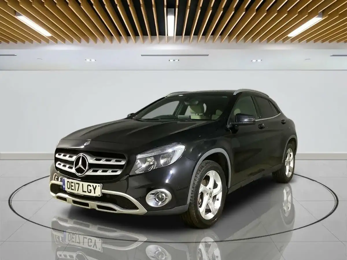 2017-mercedes-benz-gla-class-21d-gla-200d-sport-executivess-big-4