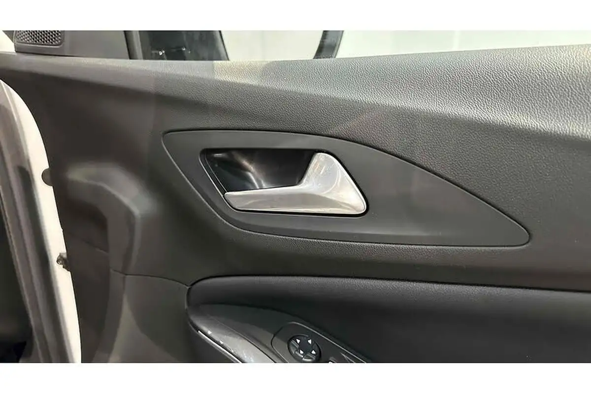 2019-vauxhall-grandland-x-12-elite-nav-ss-big-37