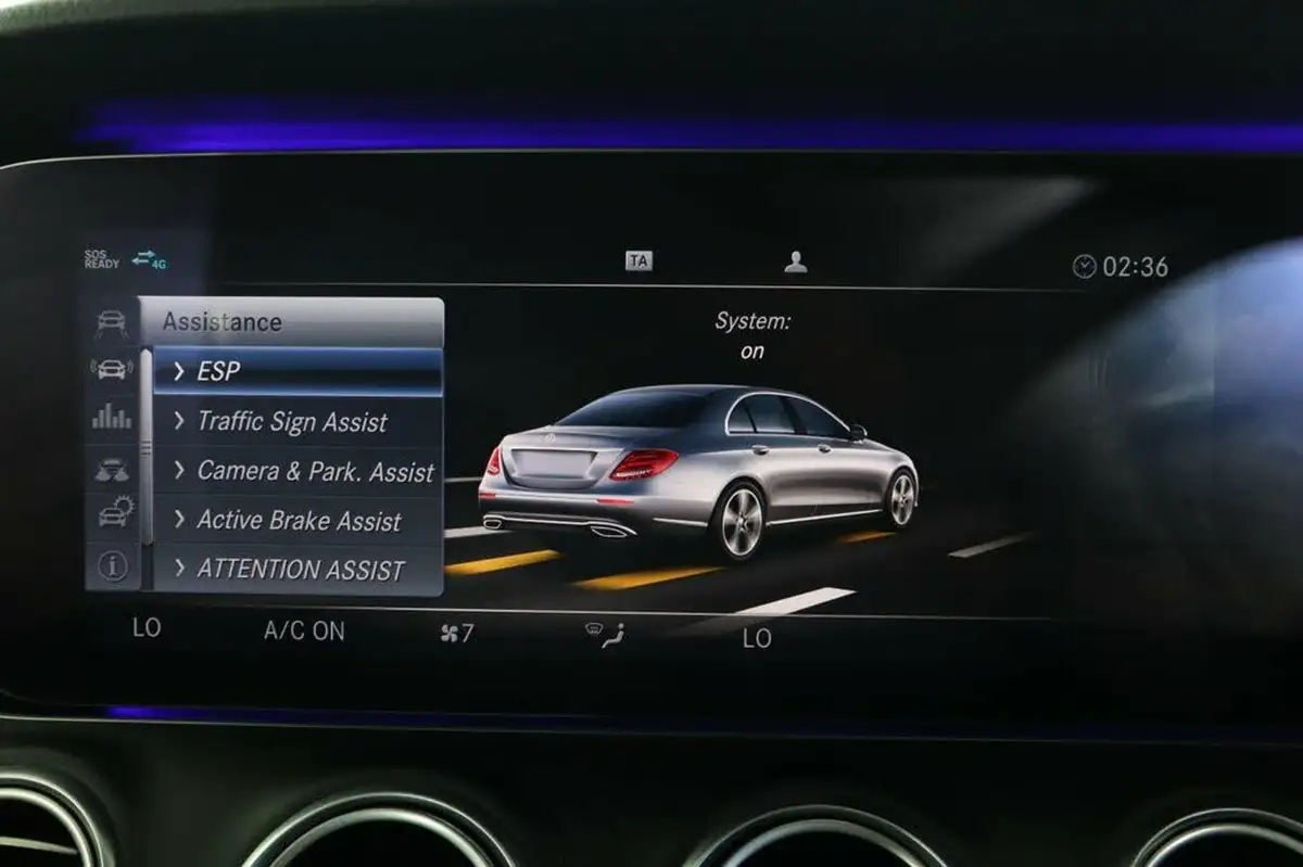 2019-mercedes-benz-e-class-20d-e220d-amg-line-edition-saloon-4d-big-42