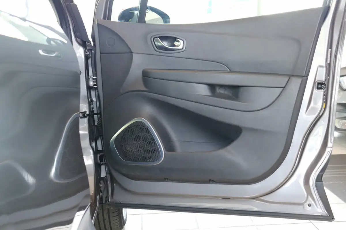 2017-renault-captur-15dci-dynamique-nav-90bhp-edc-auto-big-27
