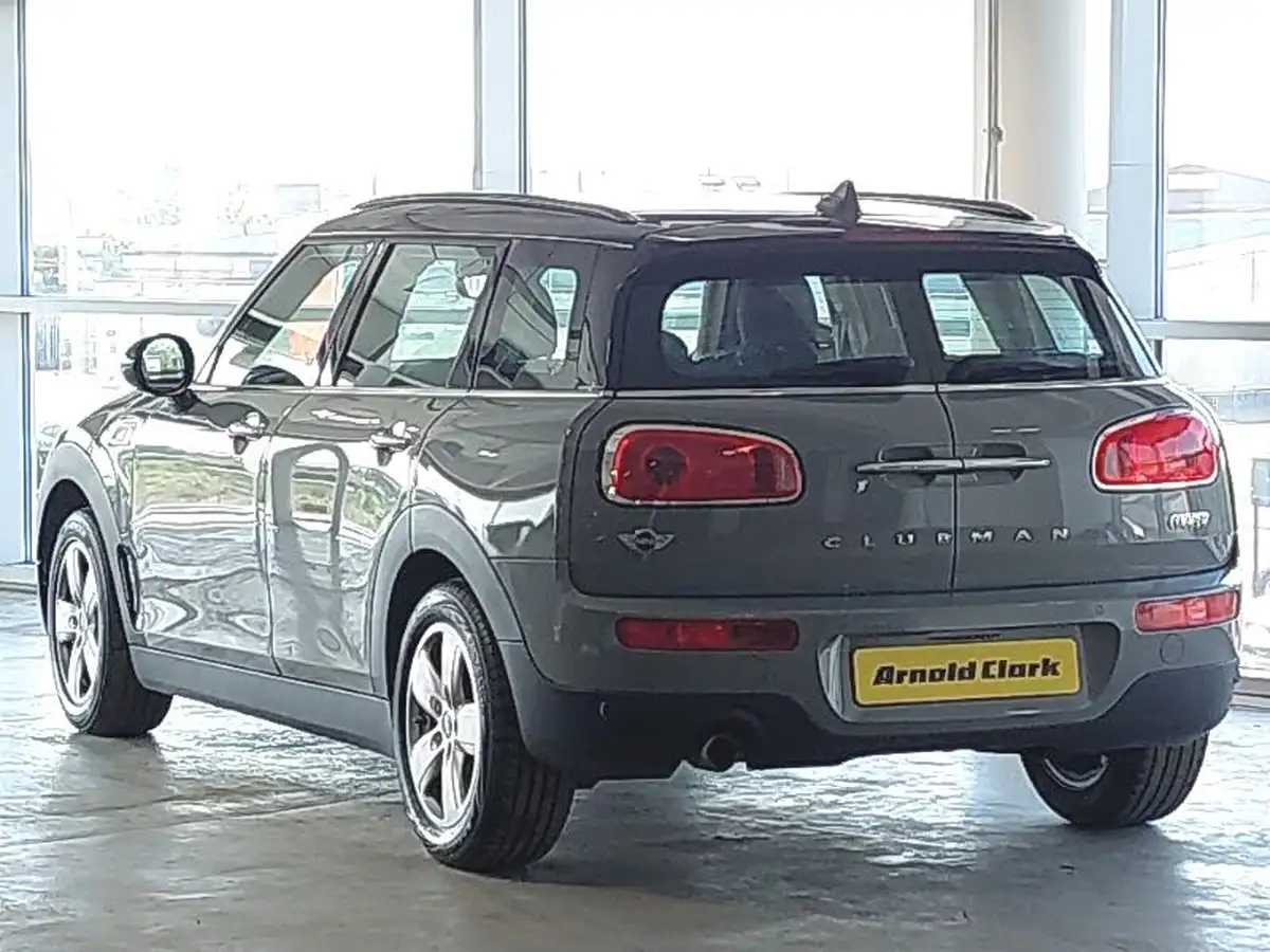 2018-mini-clubman-15-cooper-ss-big-1