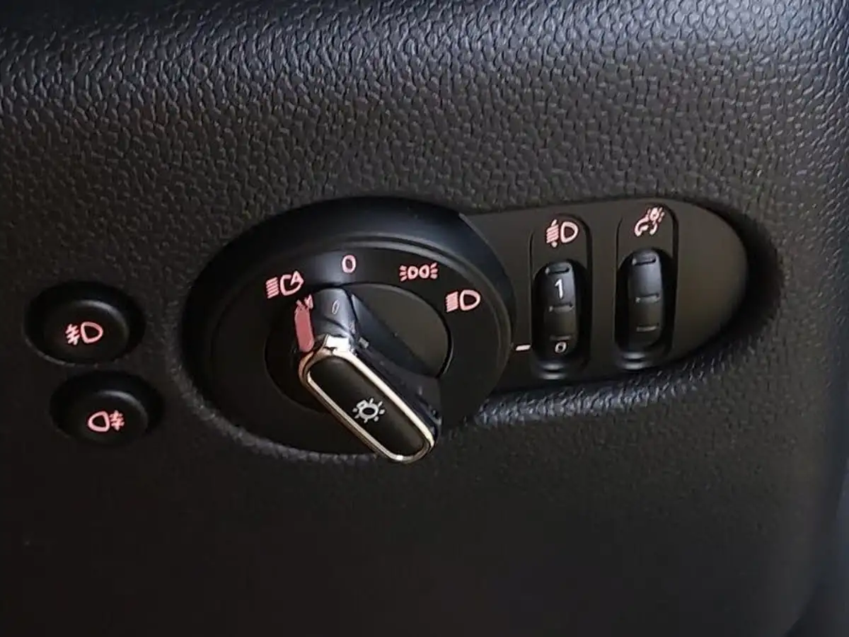 2020-mini-cooper-15-cooper-exclusive-hatchback-3d-auto-big-16