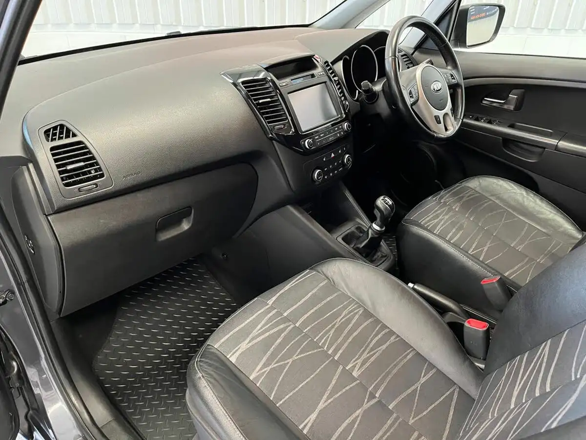 2016-kia-venga-16-3-isg-big-8