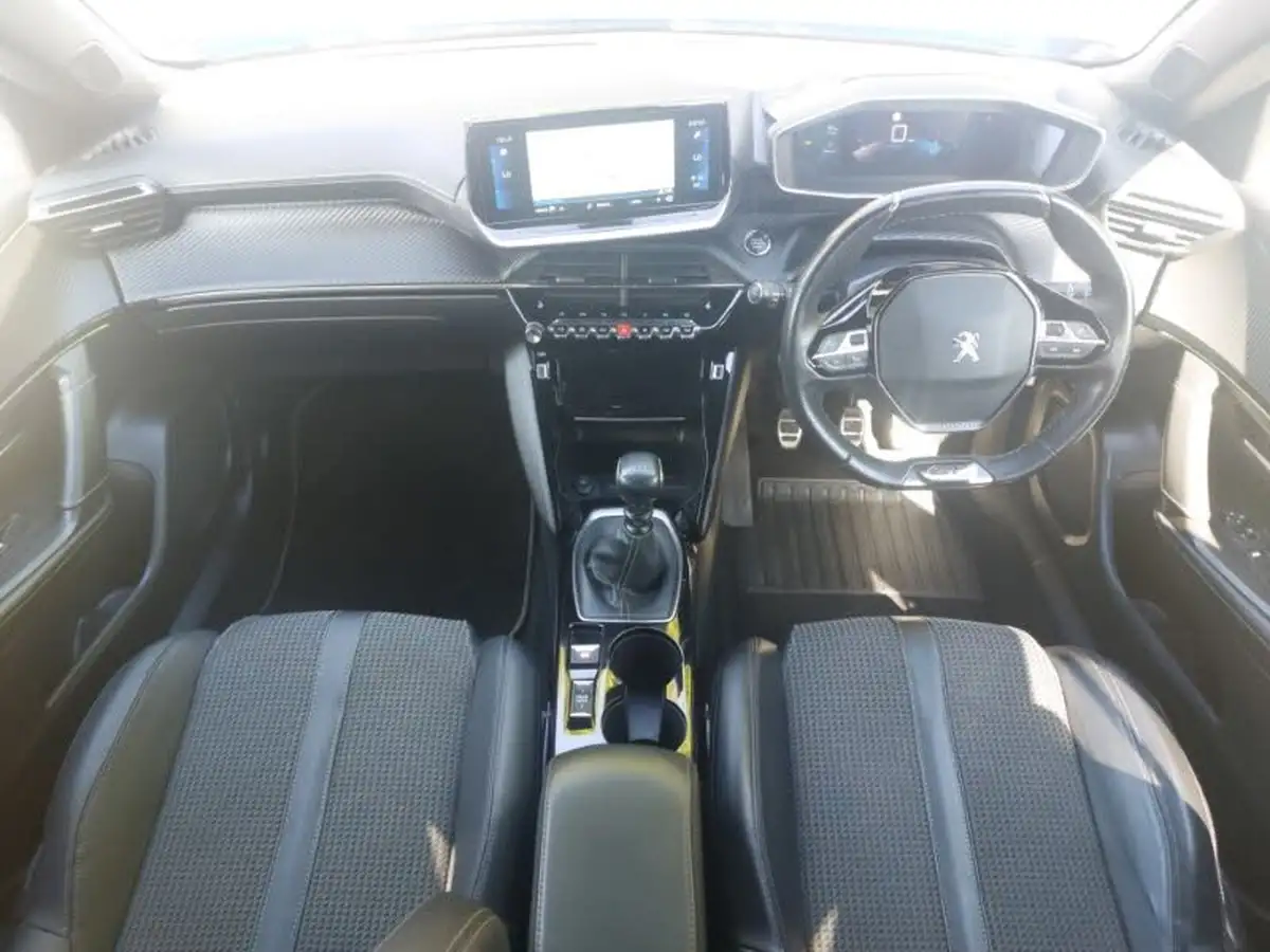 2022-peugeot-2008-suv-12-puretech-gt-big-2