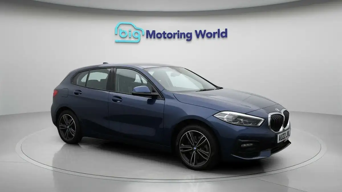 2022-bmw-1-series-15-118i-sport-big-1