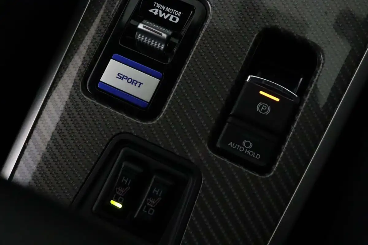 2019-mitsubishi-outlander-24-dynamic-phev-big-19