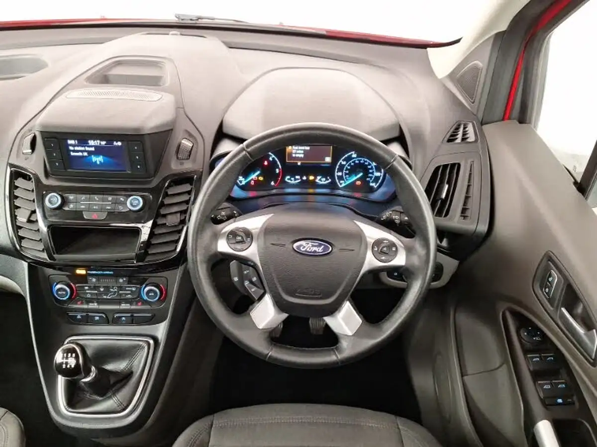 2021-ford-tourneo-connect-15-titanium-120ps-1499cc-big-6