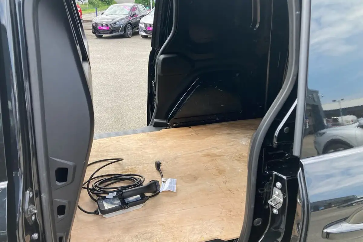 2023-nissan-townstar-e-45kwh-l1-tekna-big-9