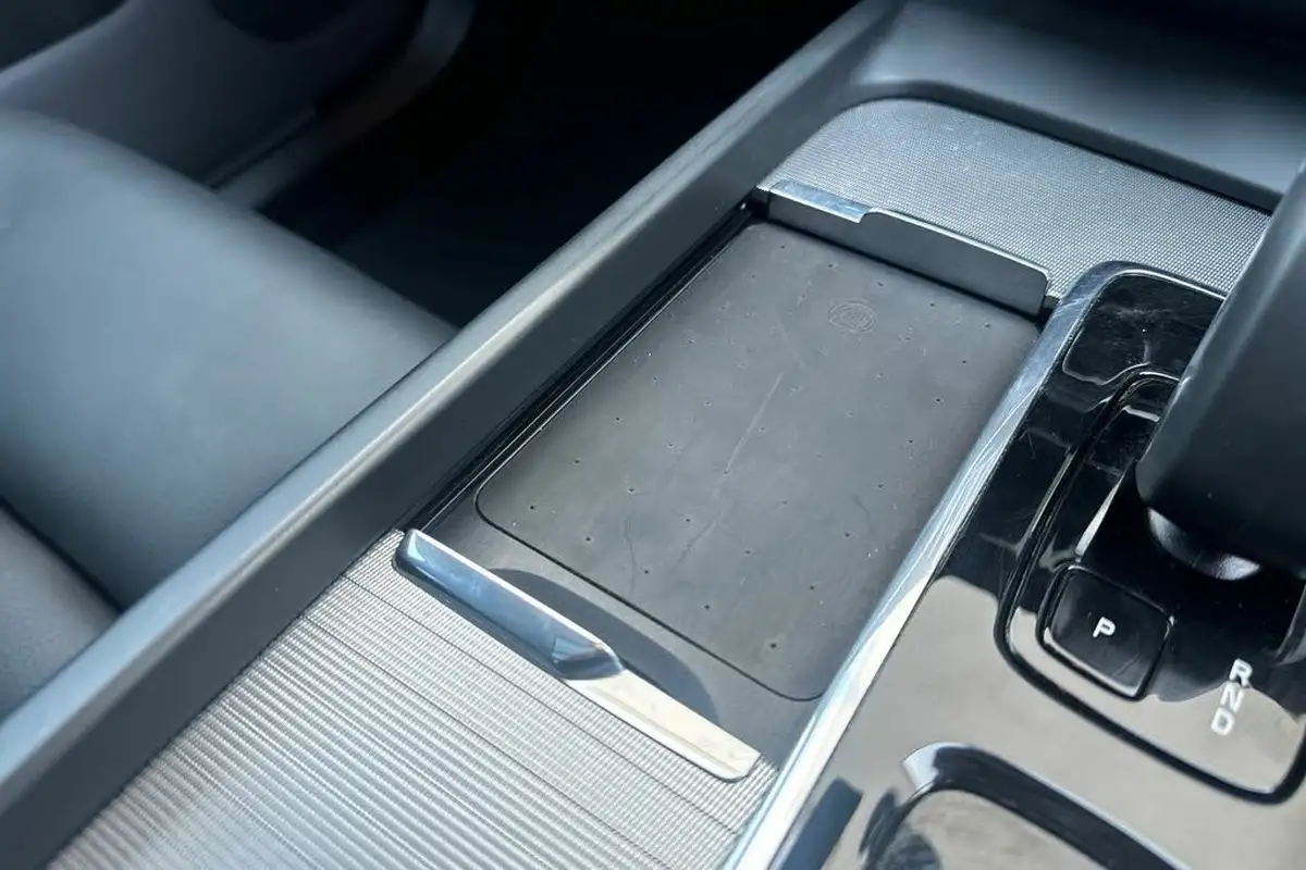 2024-volvo-xc60-20-b5-plus-big-36