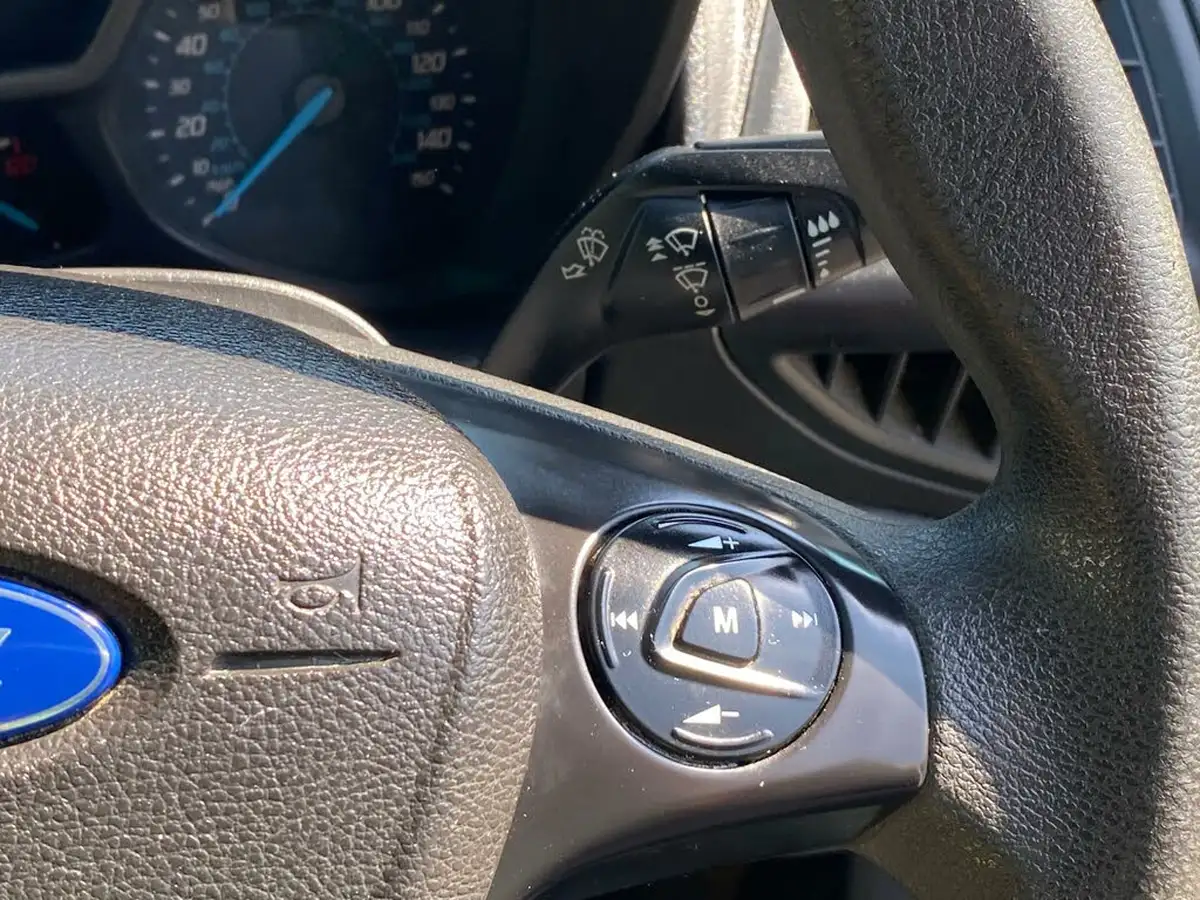 2016-ford-transit-connect-16tdci-l1-200-panel-big-33