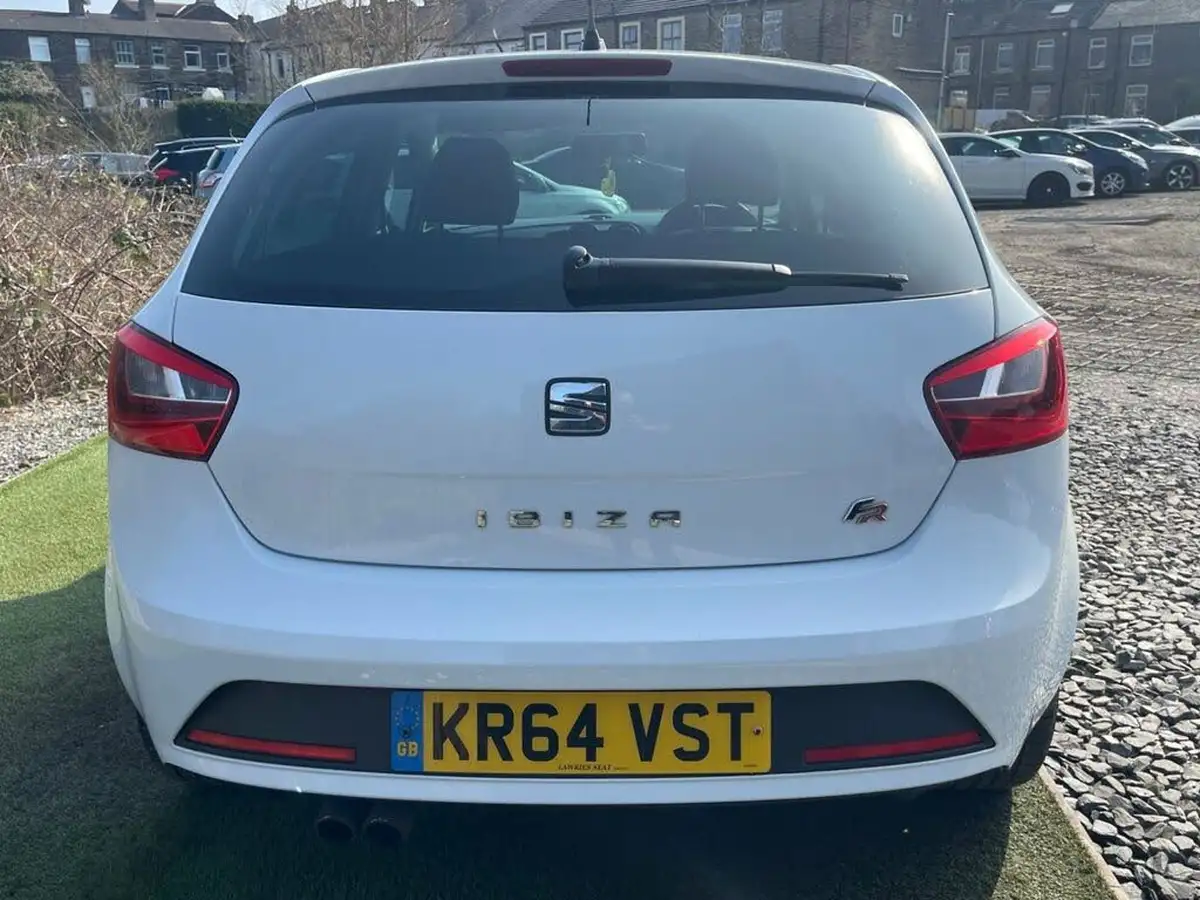 2014-seat-ibiza-12-fr-black-hatchback-5d-big-10