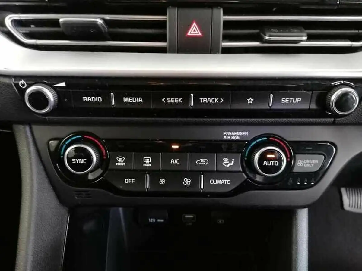 2020-kia-niro-16-gdi-2-big-18