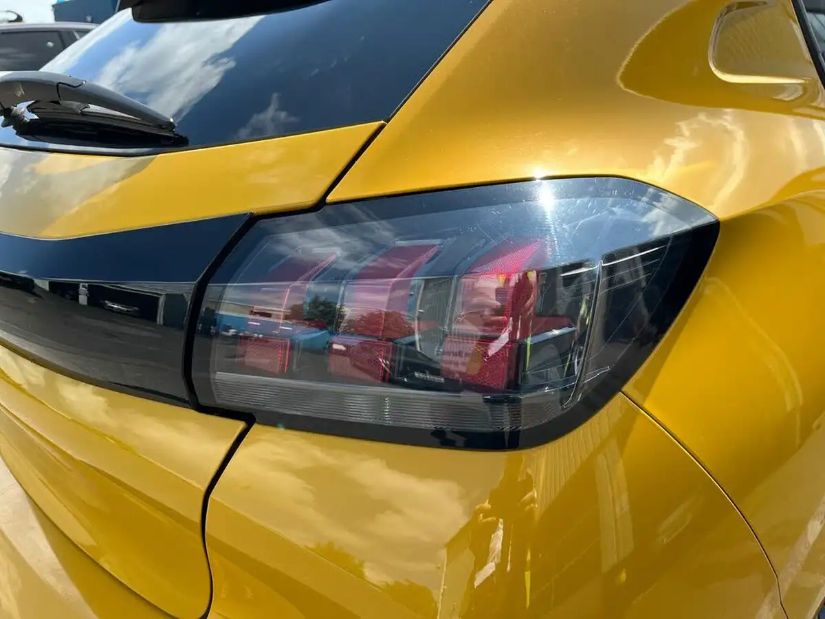 2022-peugeot-208-12-puretech-active-premium-75ps-big-18