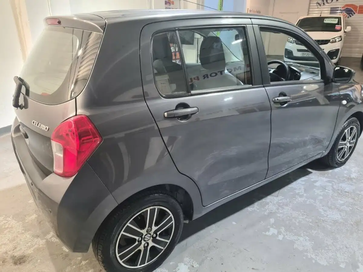 2016-suzuki-celerio-10-sz4-ags-big-11