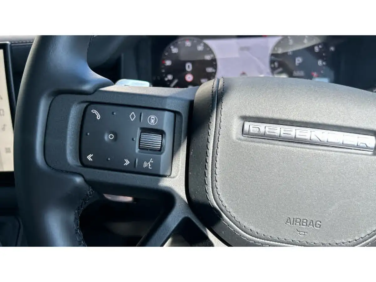 2025-land-rover-90-defender-50-p525-v8-5000cc-big-55