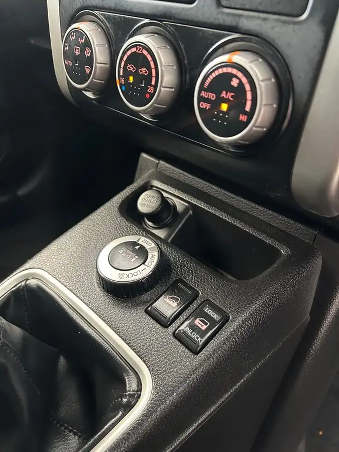 2013-nissan-x-trail-20td-acenta-big-14