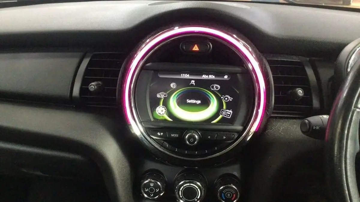 2016-mini-cooper-12-one-3d-auto-big-11