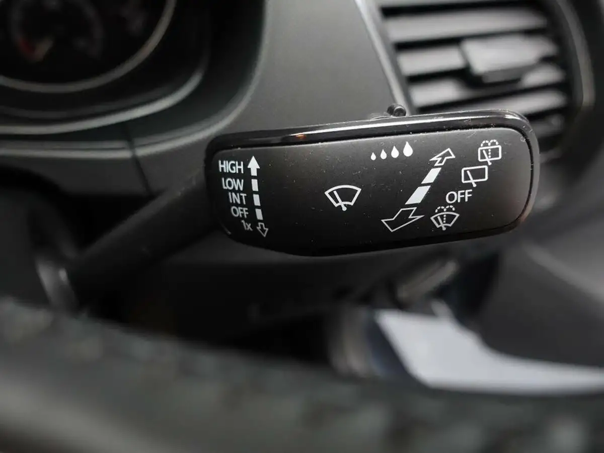 2021-skoda-fabia-10-mpi-se-big-24