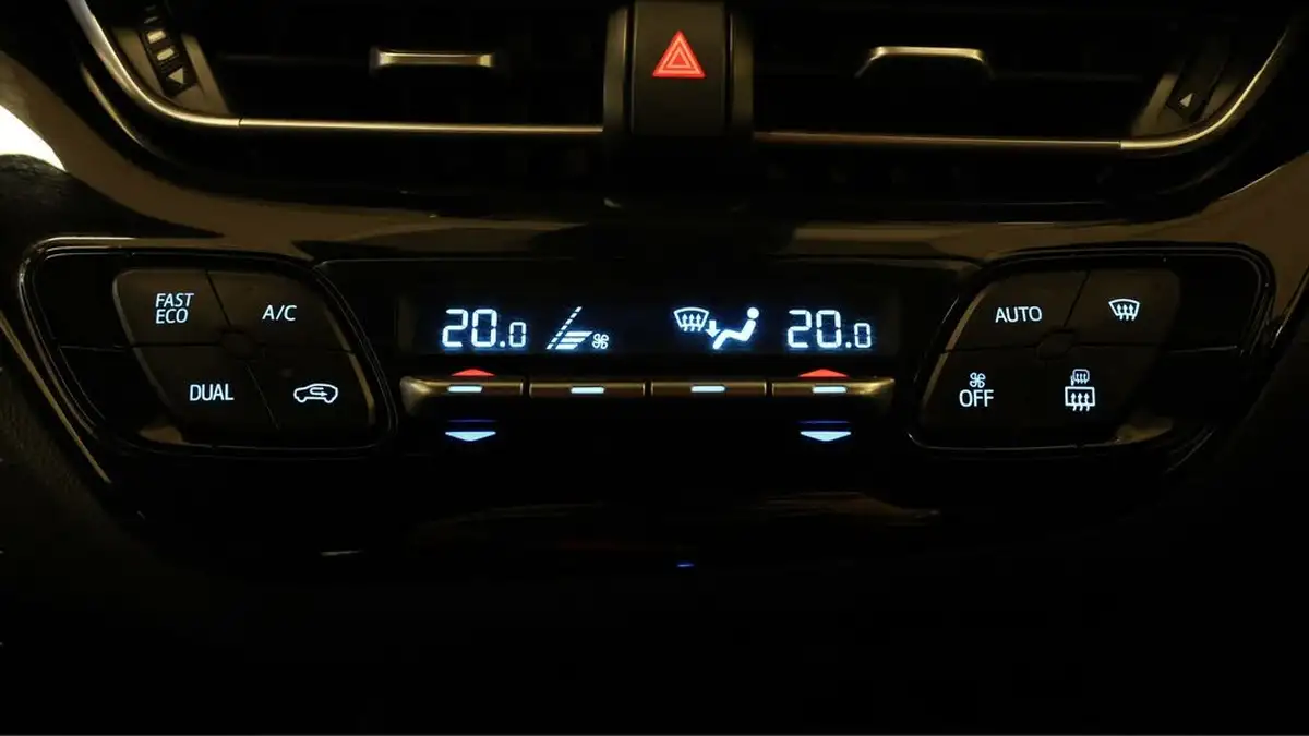 2020-toyota-c-hr-18-vvt-i-icon-parking-pack-big-11