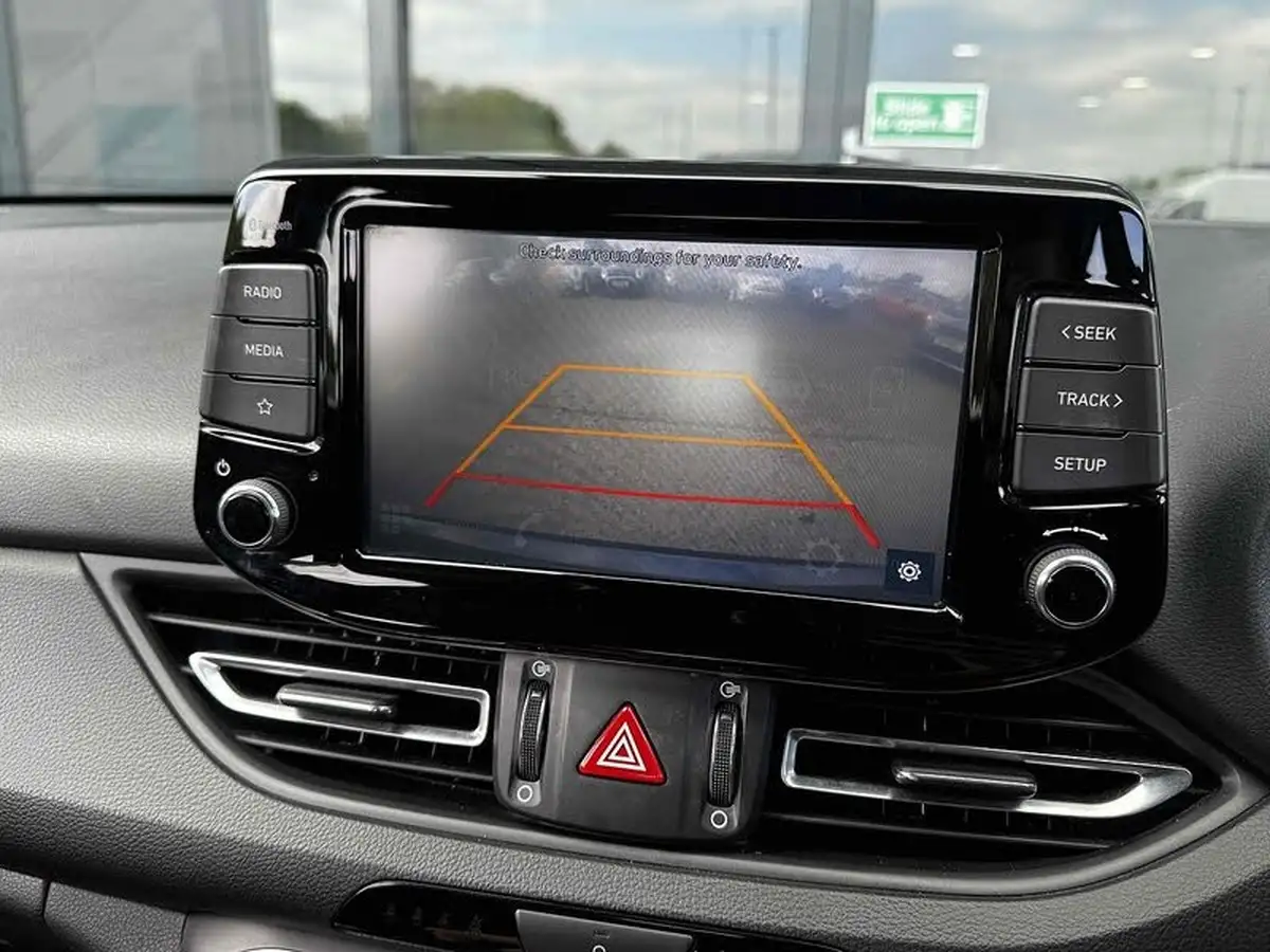 2022-hyundai-i30-10-t-gdi-se-connect-hatchback-big-35