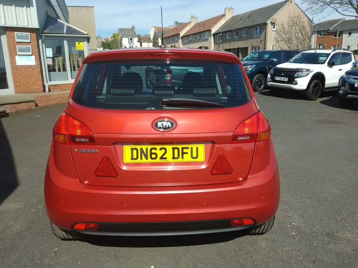 2012-kia-venga-16-2-big-7