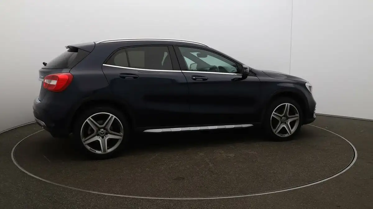 2018-mercedes-benz-gla-class-21d-gla-220d-amg-line-177ps-ss-big-43