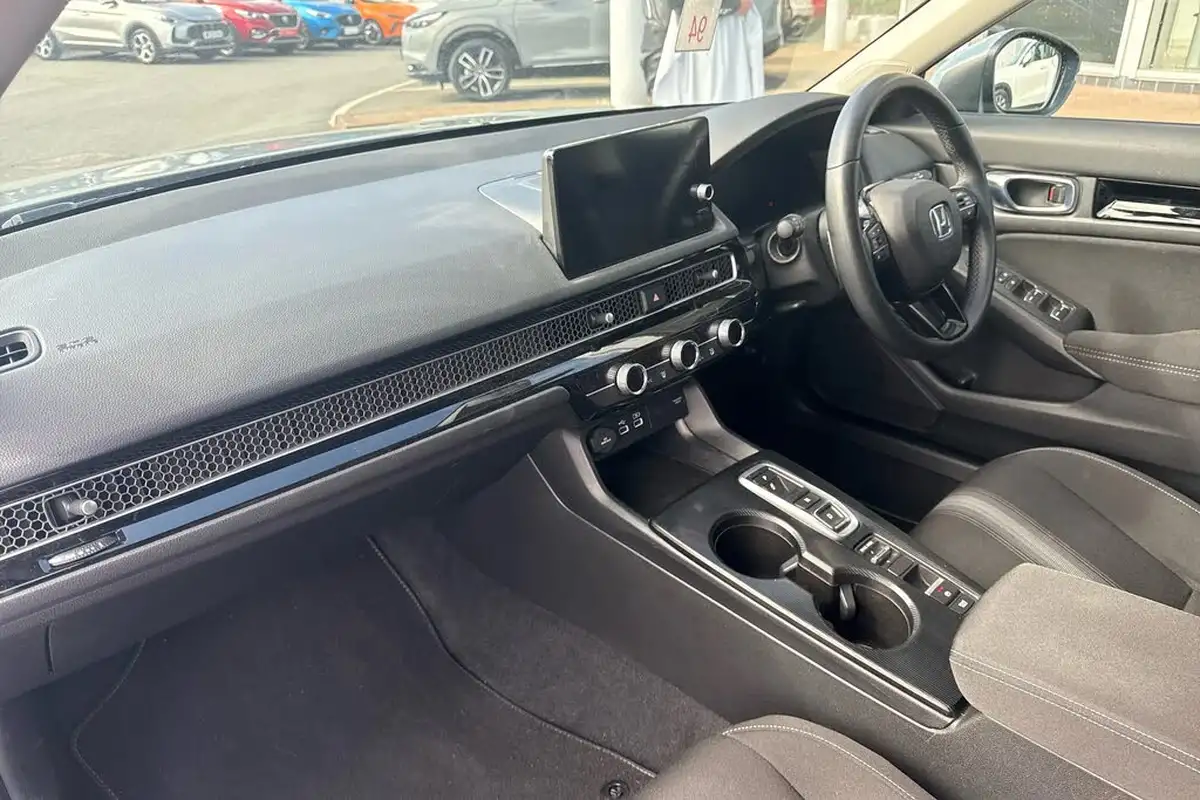 2022-honda-civic-20-i-mmd-elegance-big-1