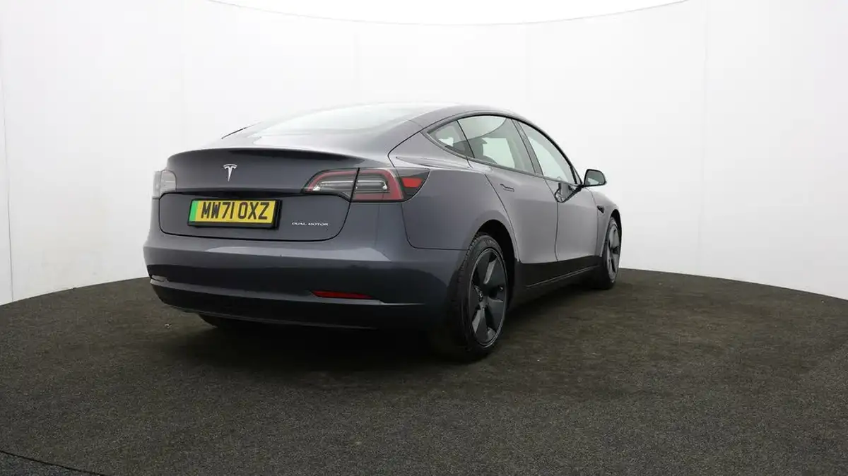 2021-tesla-model-3-e-long-range-awd-big-76
