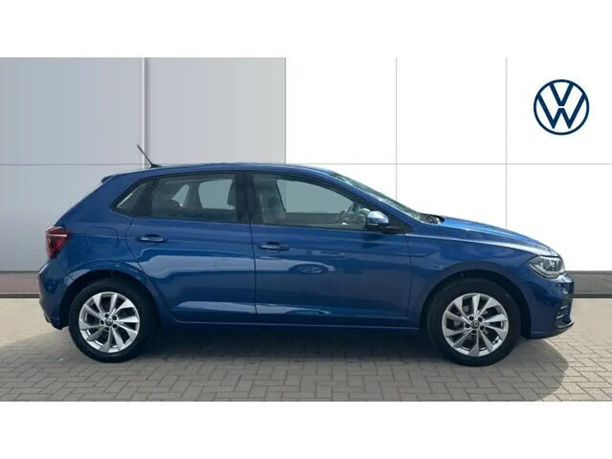 2022-volkswagen-polo-10-tsi-style-big-3