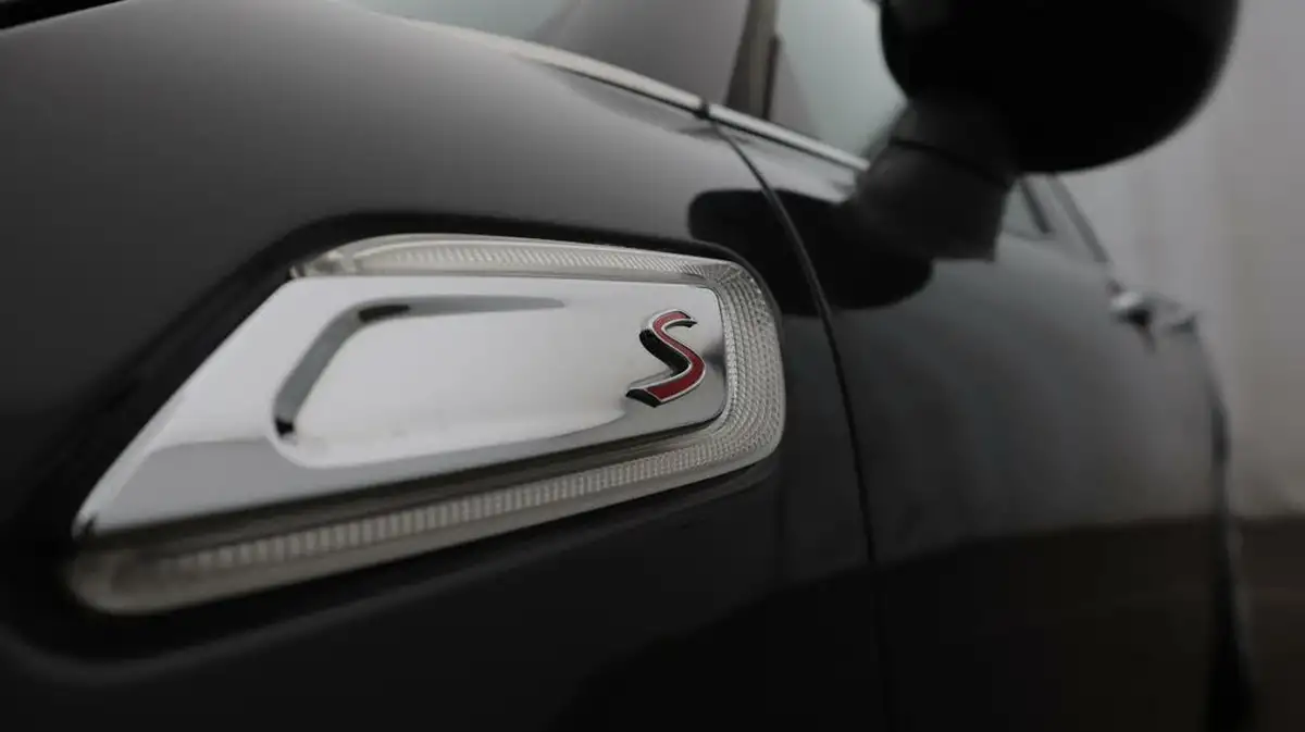 2019-mini-clubman-20-cooper-s-sport-comfort-big-21