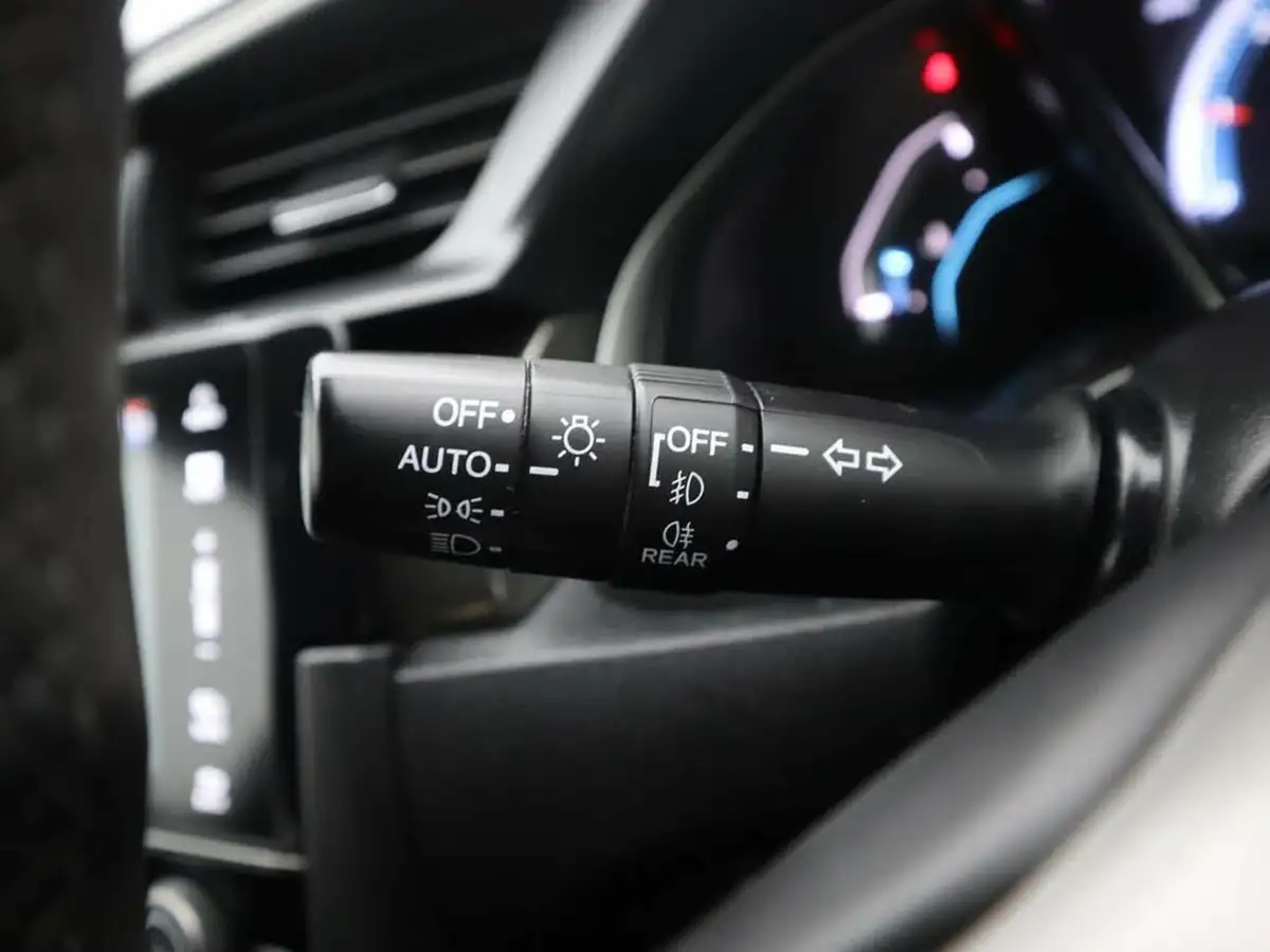 2020-honda-civic-10-vtec-turbo-sr-hatchback-5d-big-20