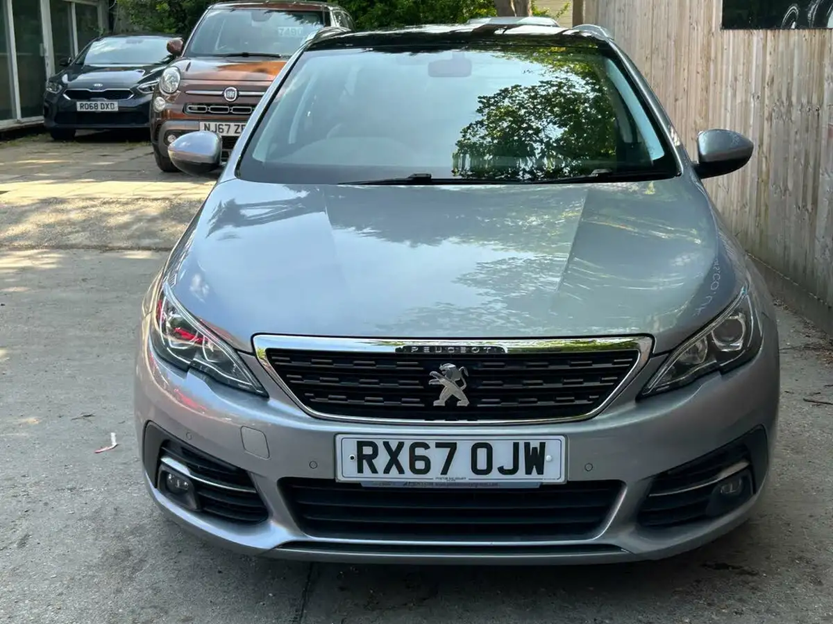 2017-peugeot-308-sw-12-puretech-allure-130bhp-big-12