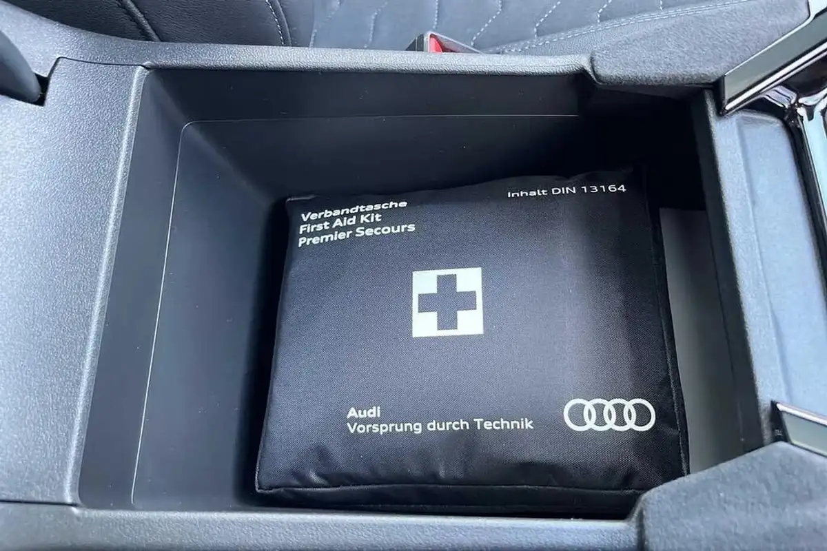 2025-audi-a6-e-tron-e-launch-edition-big-52