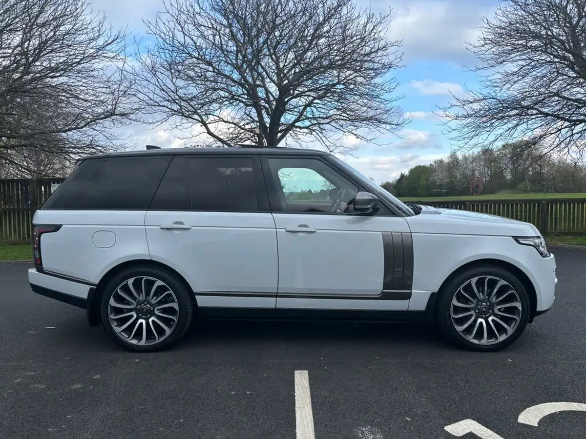 2017-land-rover-range-rover-30tdv6-autobiography-259ps-4wd-big-3