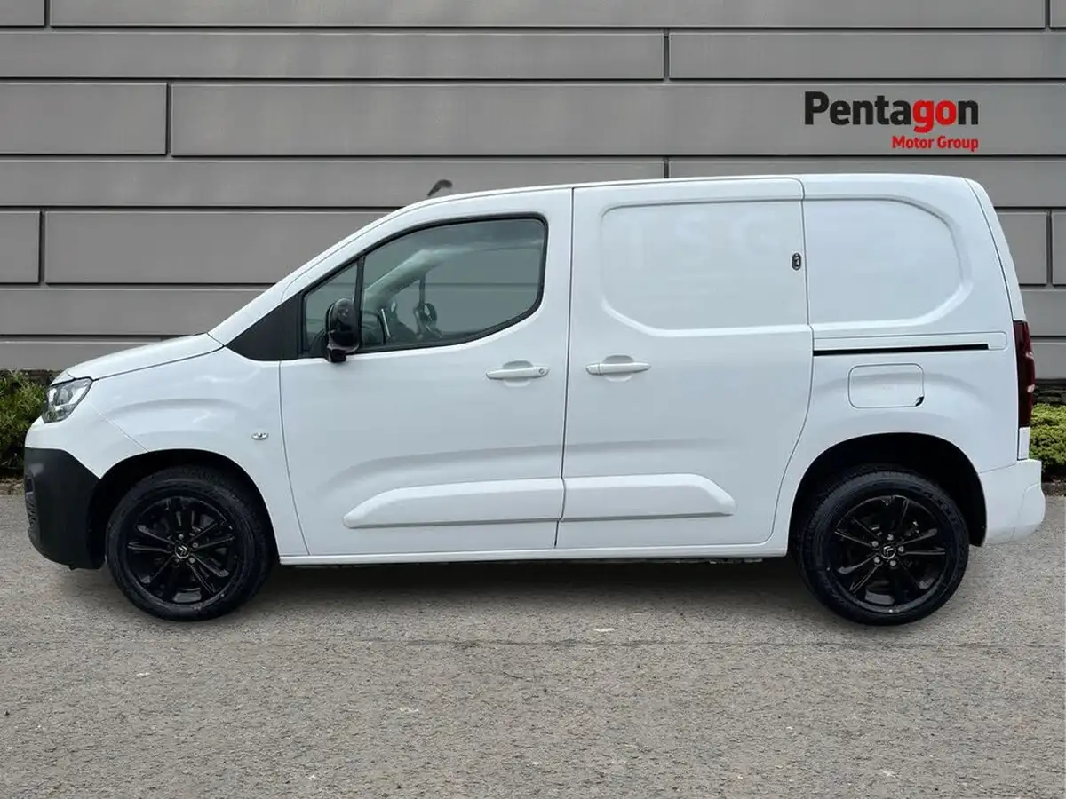 2021-citroen-berlingo-15bluehdi-1000-driver-100pseu6dt-e-ss-big-11