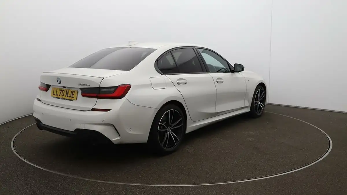2020-bmw-3-series-20-330e-m-sport-saloon-4d-big-7