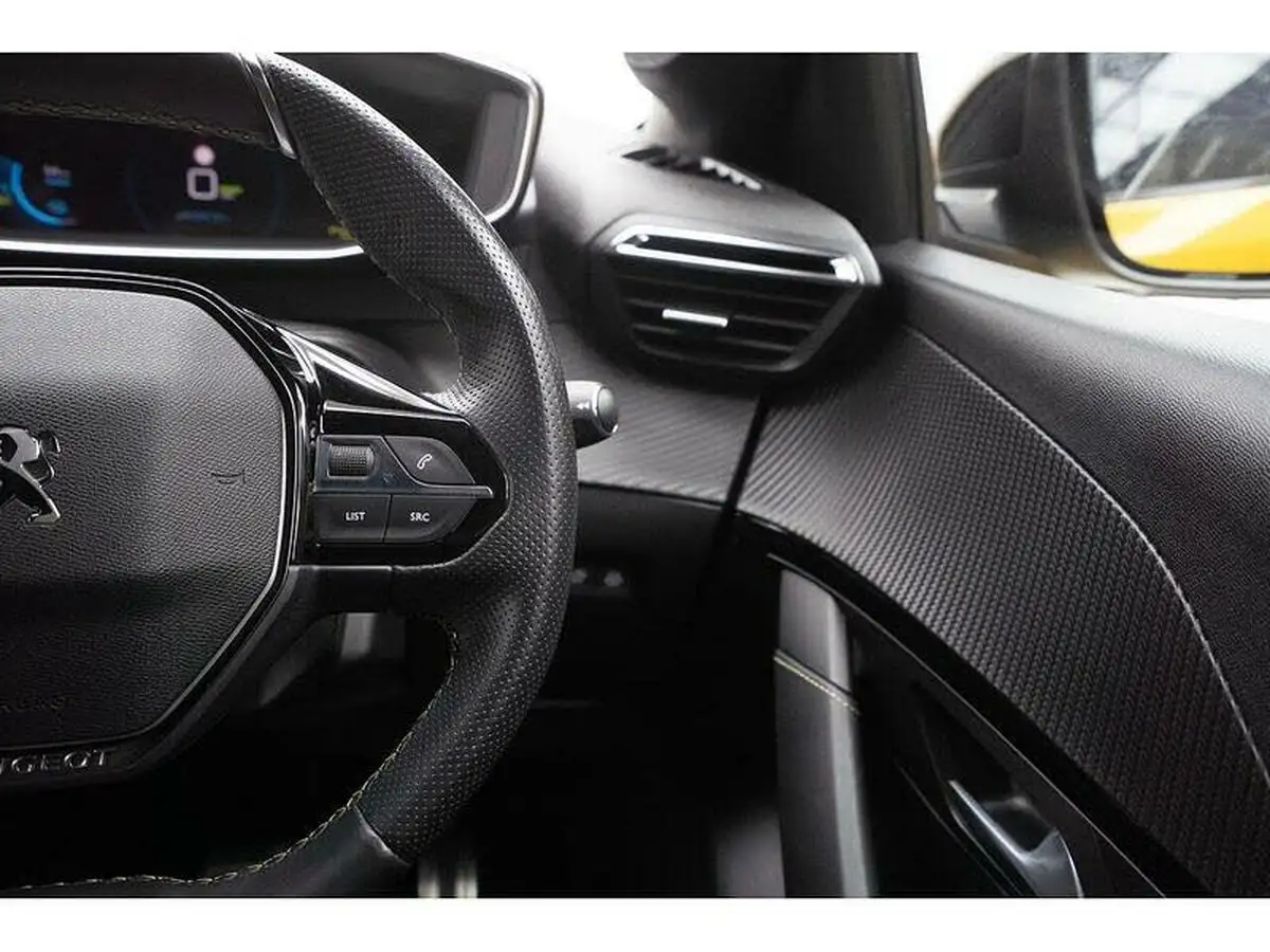 2021-peugeot-208-e-gt-50kwh-big-47