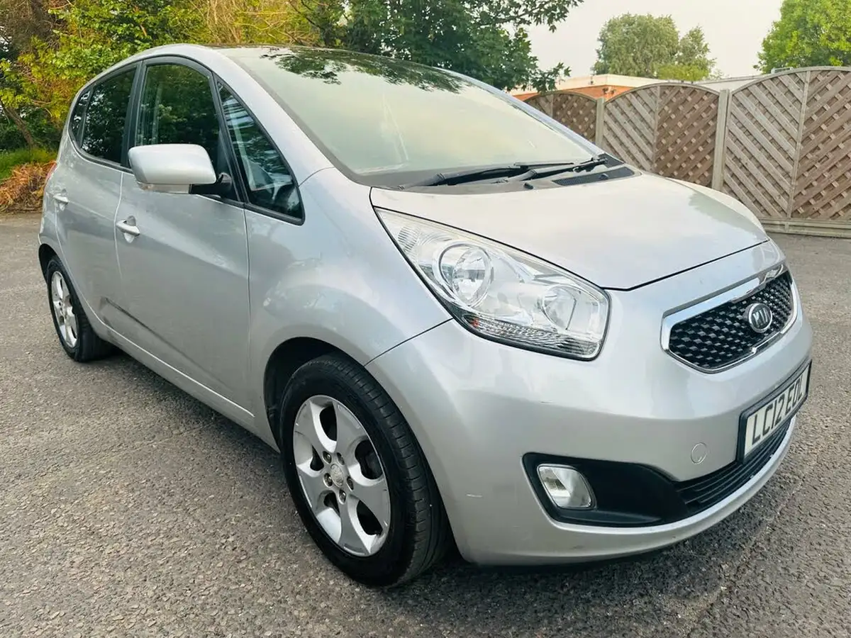 2012-kia-venga-16-3-auto-big-7