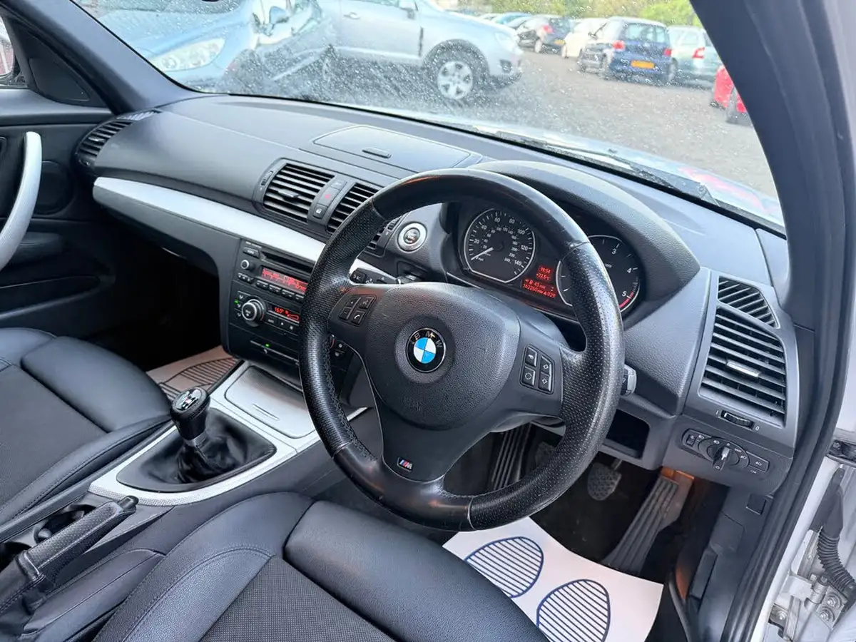 2011-bmw-1-series-20td-118d-m-sport-hatchback-5d-big-21