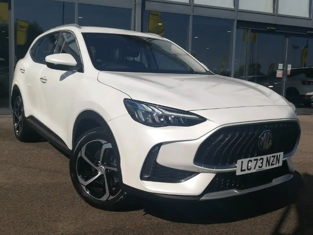 2023-mg-hs-15t-gdi-se-162ps-dct-big-0