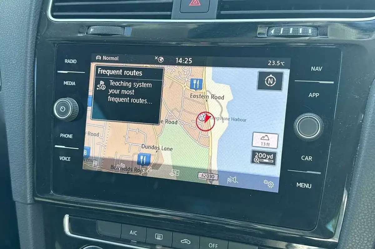 2019-volkswagen-golf-16tdi-gt-hatchback-5d-big-24
