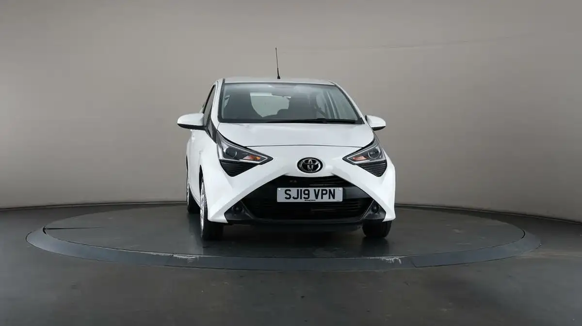 2019-toyota-aygo-10-vvt-i-x-play-big-40